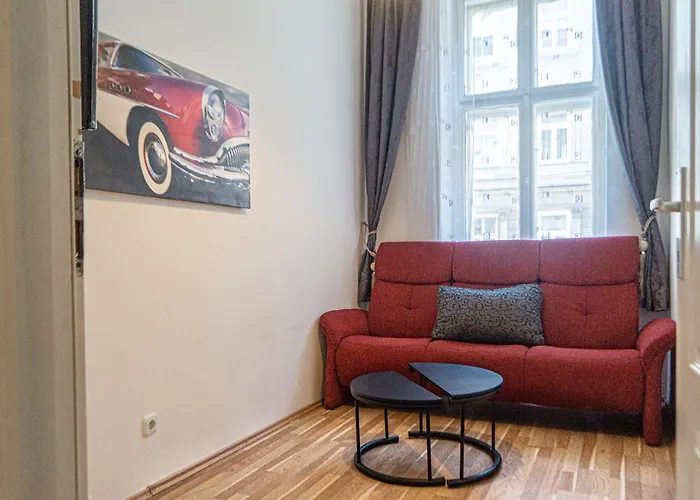 Pleasant 4 Private In Shared Apartment- Ideal For Short & Longstays Apartment
