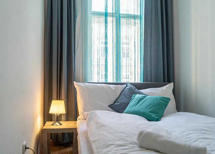 Pleasant 4 Private In Shared Apartment- Ideal For Short & Longstays