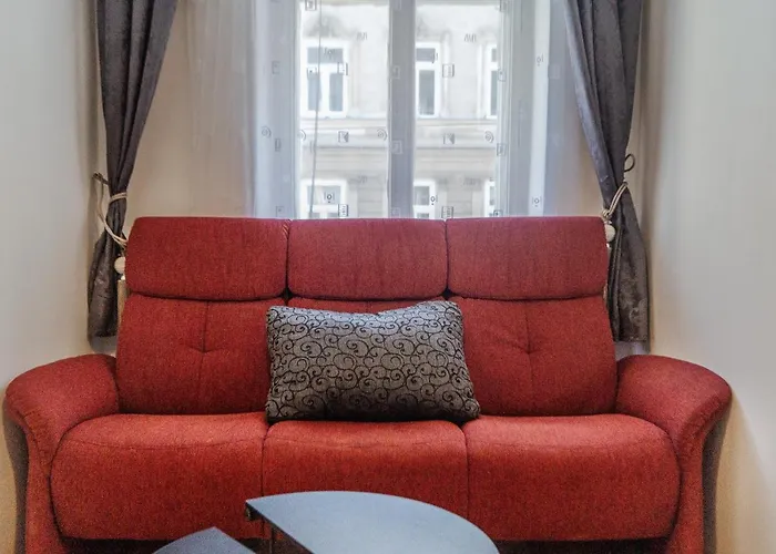 Apartment Pleasant 4 Private In Shared Apartment- Ideal For Short & Longstays *