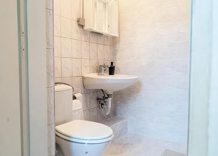 Pleasant 4 Private In Shared Apartment- Ideal For Short & Longstays Apartment