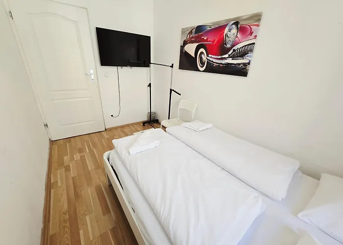 Apartment Pleasant 4 Private In Shared Apartment- Ideal For Short & Longstays